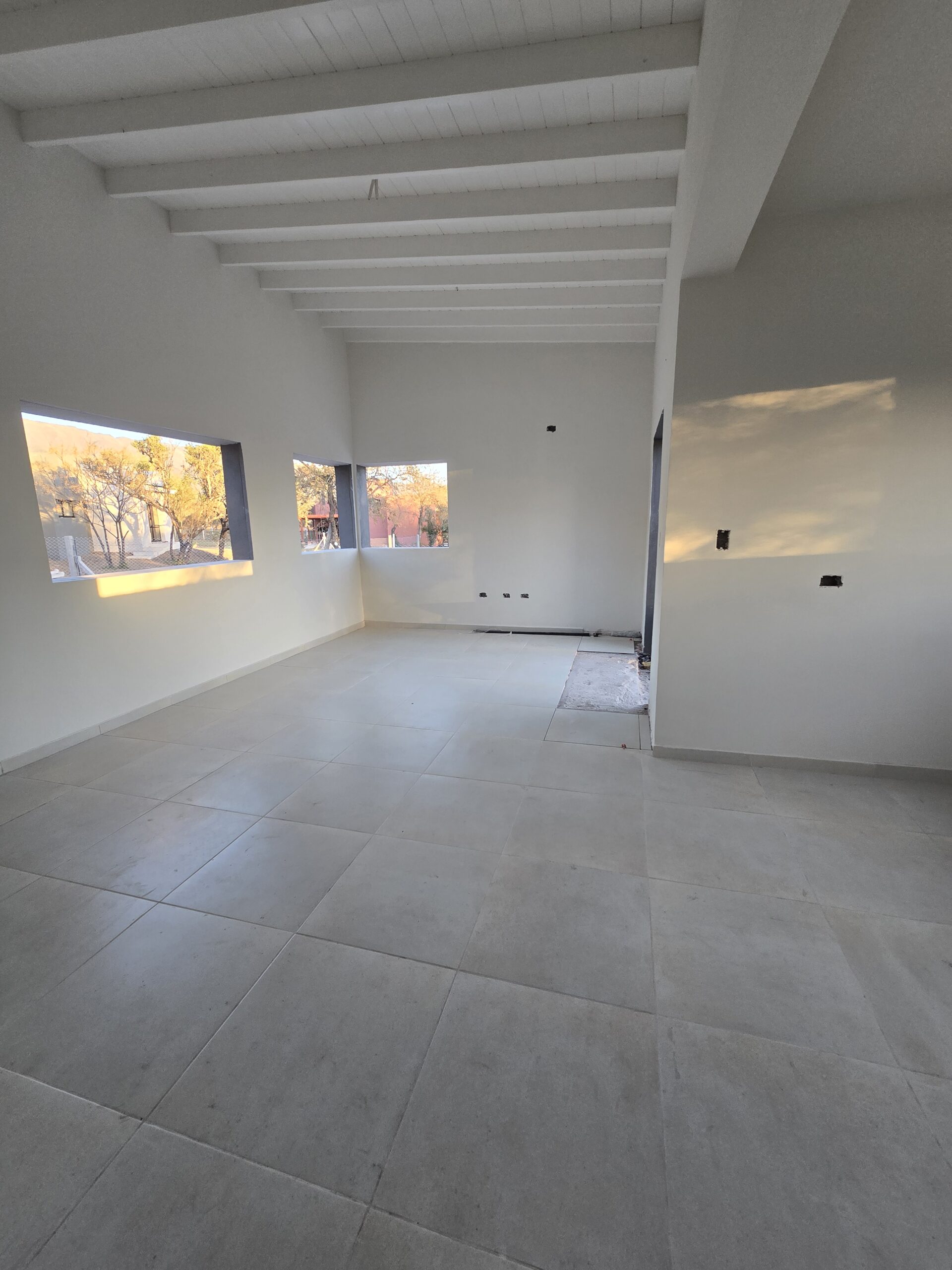 CASA MINIMALISTA DE TRES AMBIENTES LAS MORERAS | MERLO | Casa 3