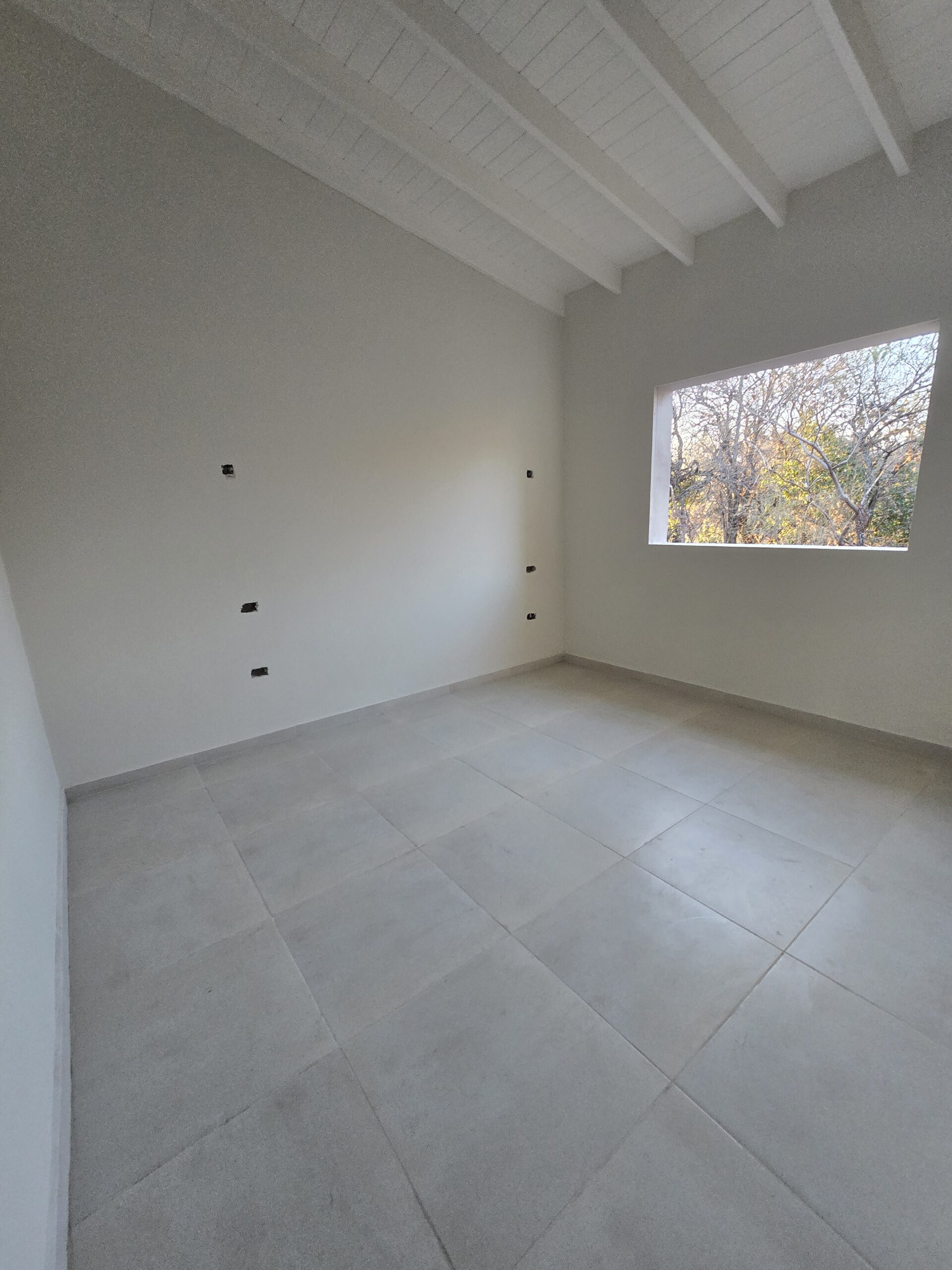 CASA MINIMALISTA DE TRES AMBIENTES LAS MORERAS | MERLO | Casa 3