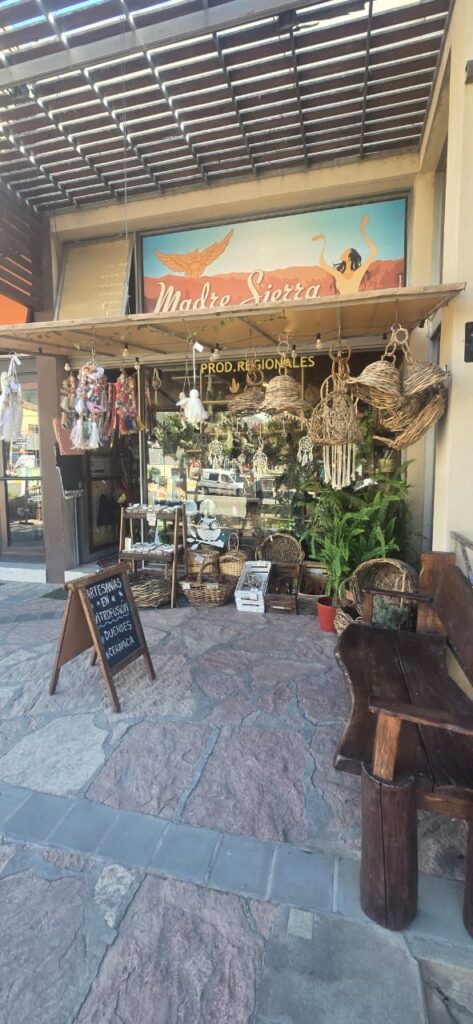 HERMOSO LOCAL SOBRE AV DEL SOL