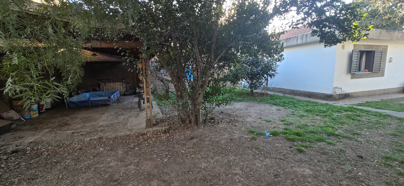 CASA DE TRES AMBIENTES EN MERLO