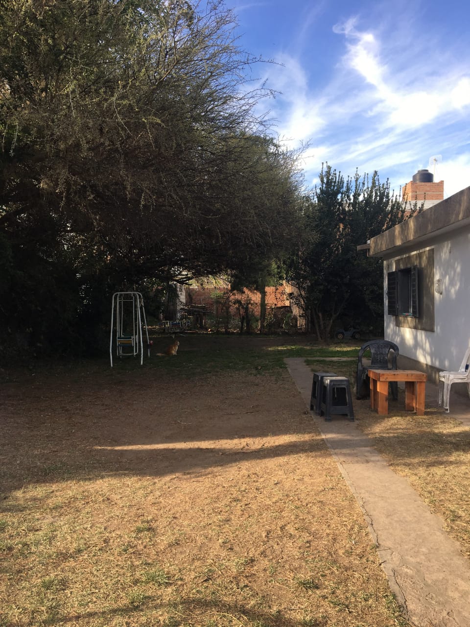 CASA DE TRES AMBIENTES EN MERLO