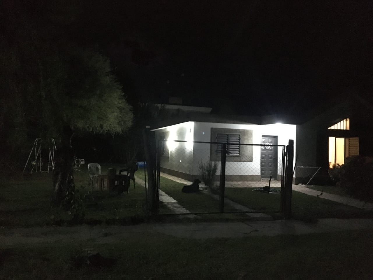 CASA DE TRES AMBIENTES EN MERLO