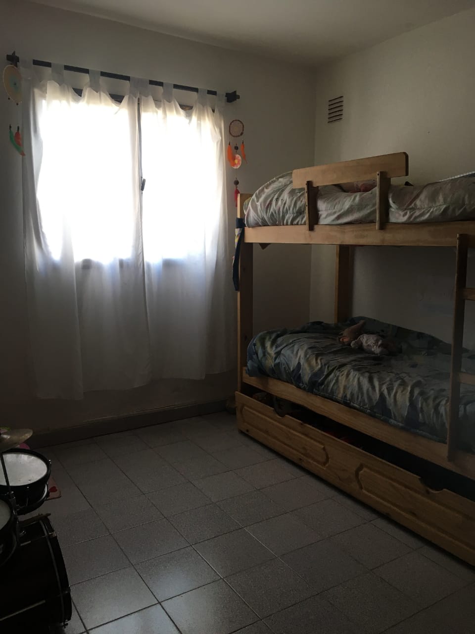 CASA DE TRES AMBIENTES EN MERLO