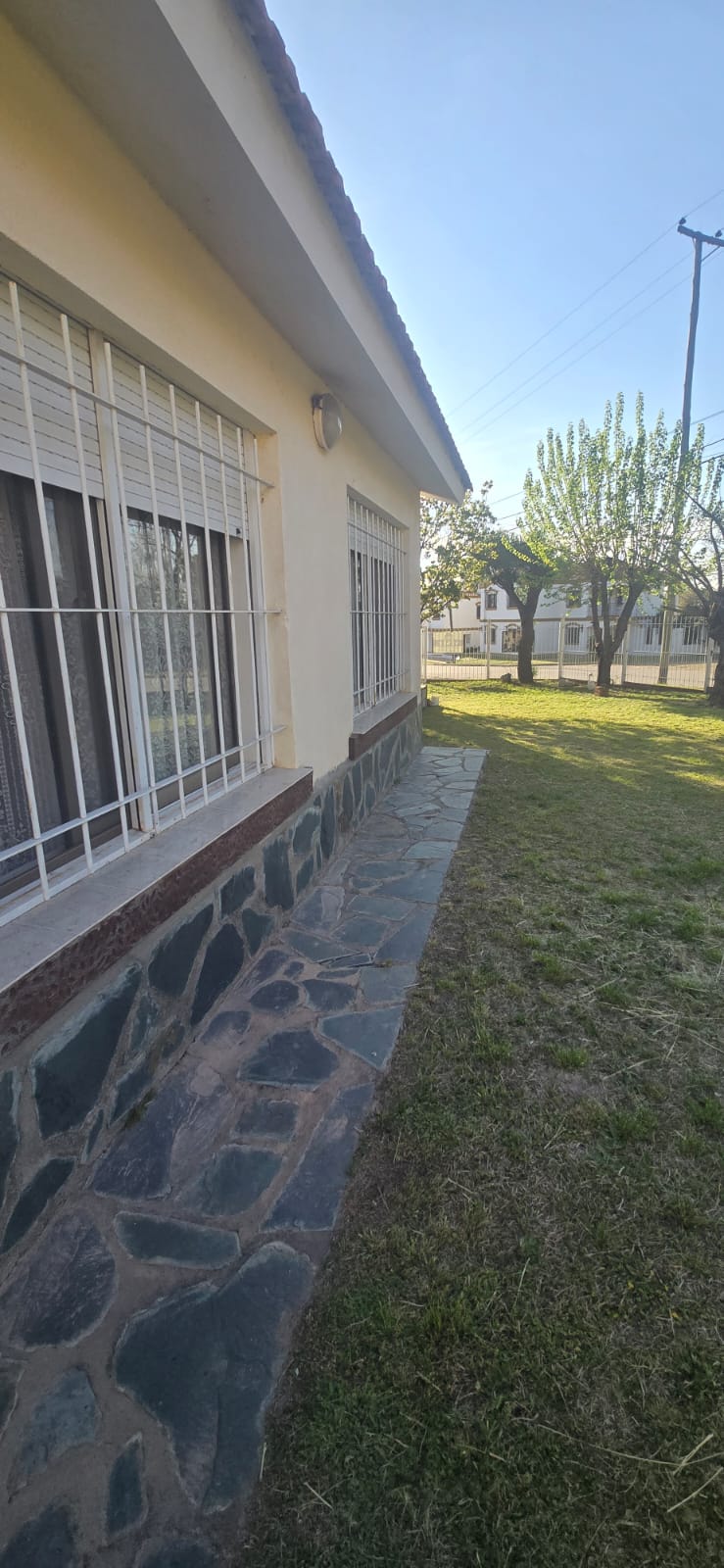 CHALET EN EL CENTRO DE MERLO