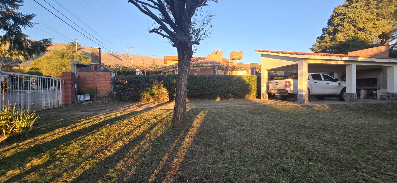 CHALET EN EL CENTRO DE MERLO