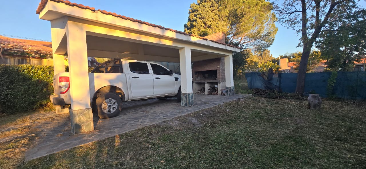 CHALET EN EL CENTRO DE MERLO
