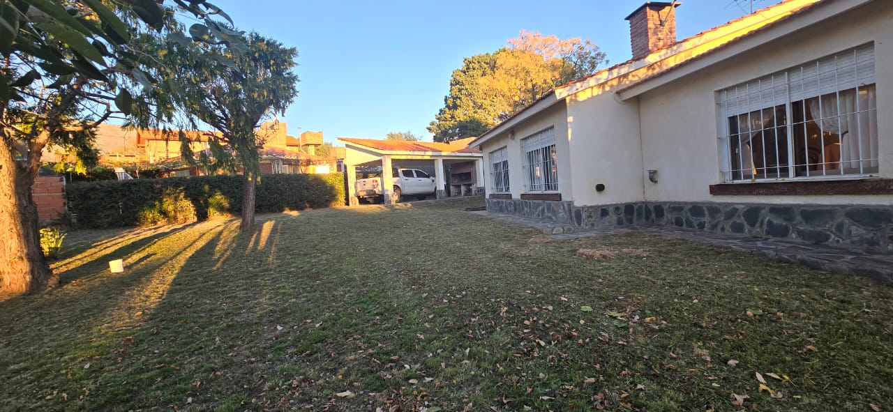 CHALET EN EL CENTRO DE MERLO