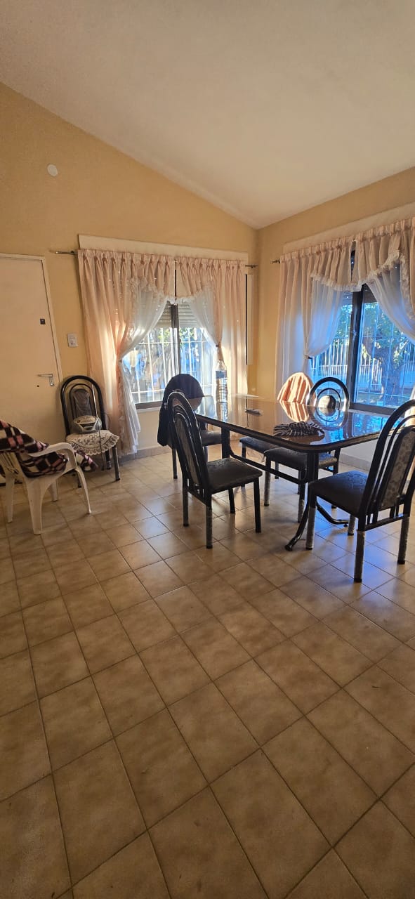 CHALET EN EL CENTRO DE MERLO