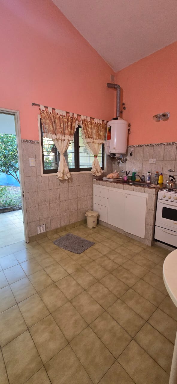 CHALET EN EL CENTRO DE MERLO