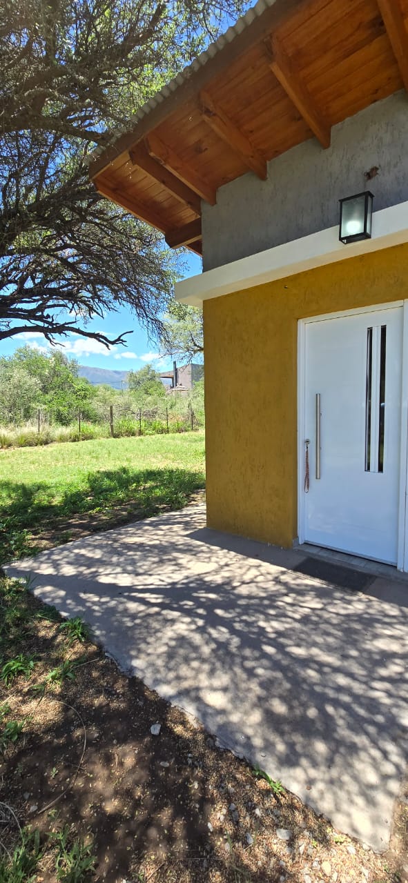 CASA EN LOS MOLLES A ESTRENAR