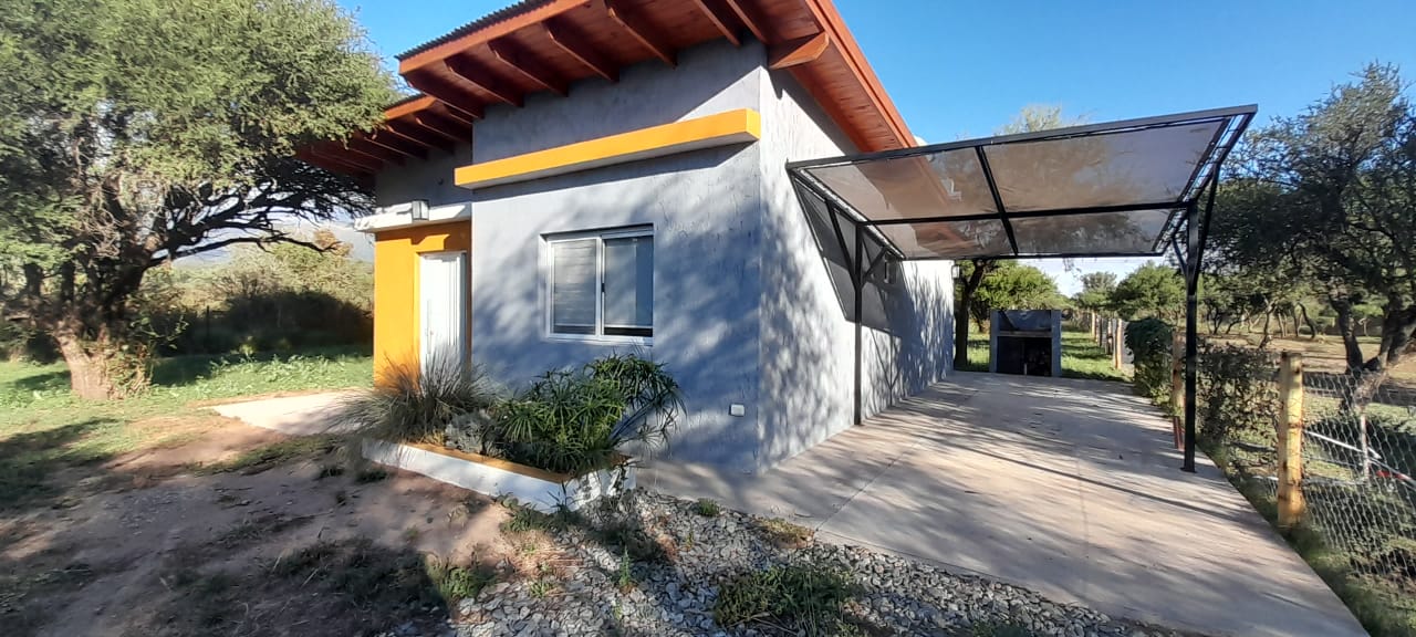 CASA EN LOS MOLLES A ESTRENAR