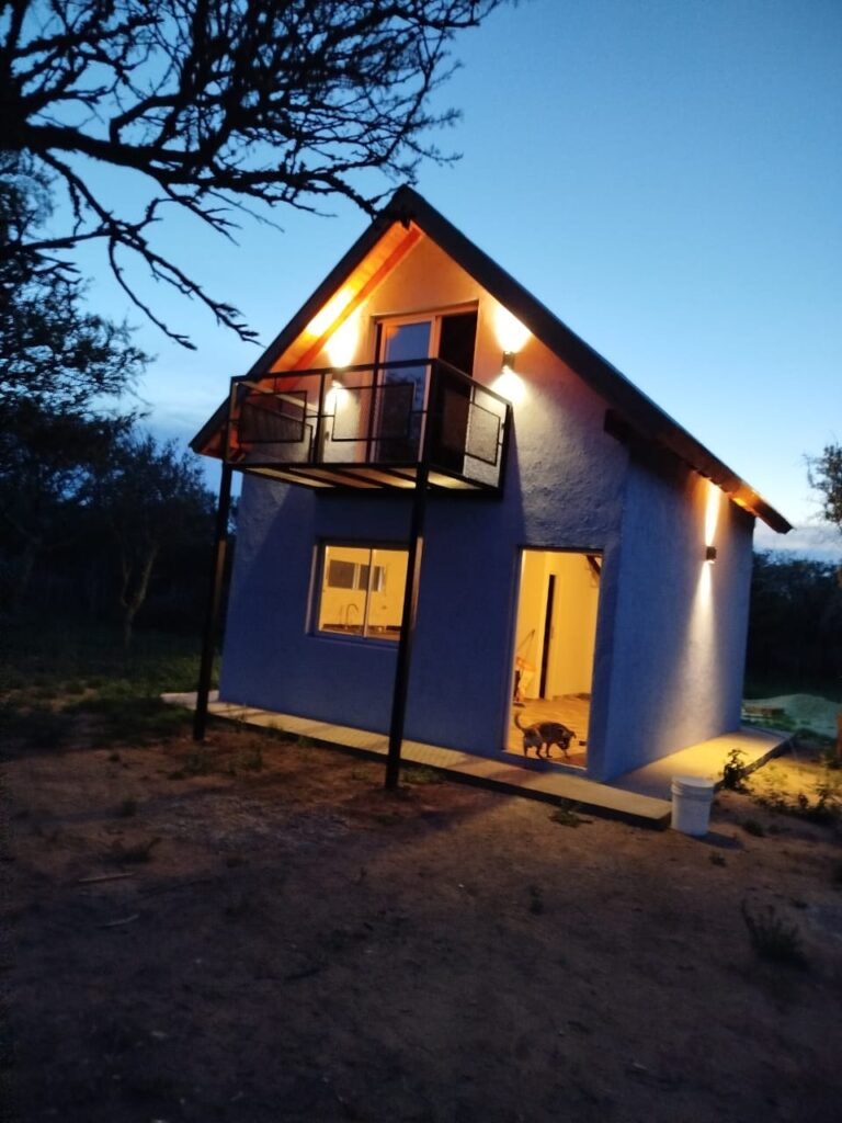 CASA EN LOS MOLLES DOS PLANTAS A ESTRENAR