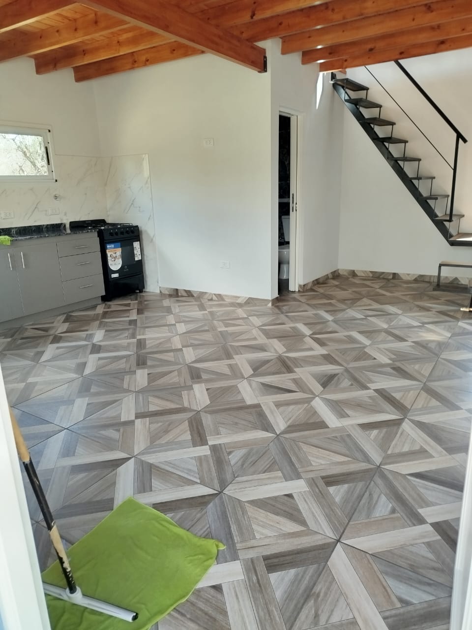 CASA EN LOS MOLLES DOS PLANTAS A ESTRENAR