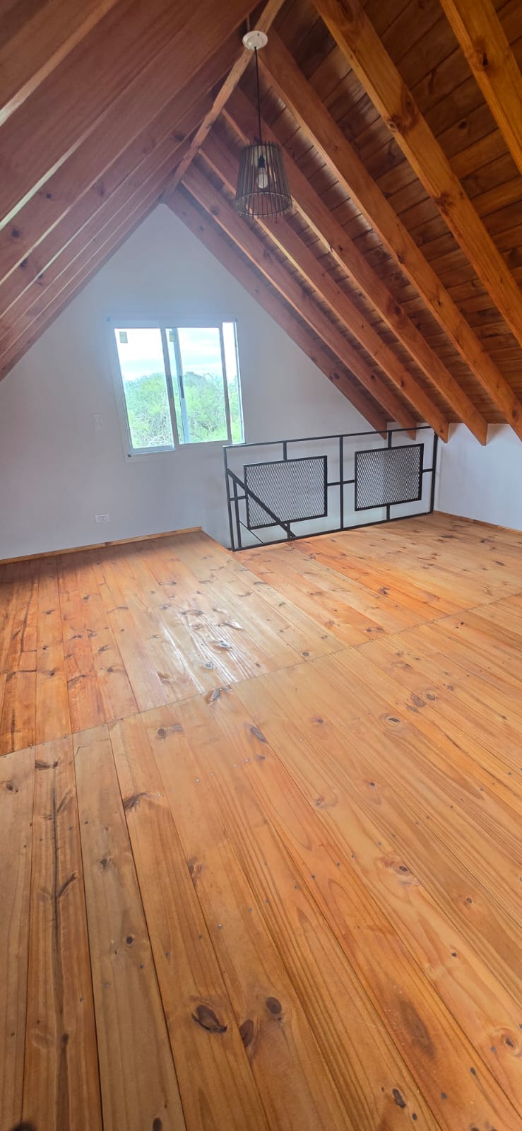 CASA EN LOS MOLLES DOS PLANTAS A ESTRENAR