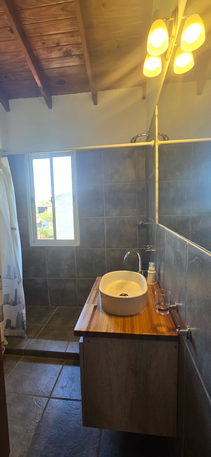 HERMOSO CHALET CENTRICO EN MERLO