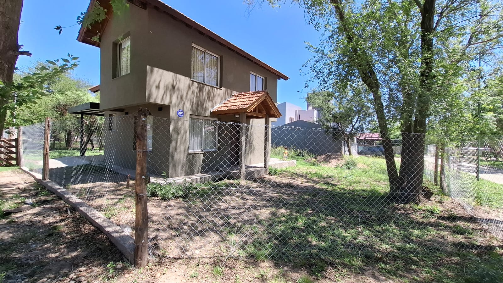 HERMOSO CHALET CENTRICO EN MERLO