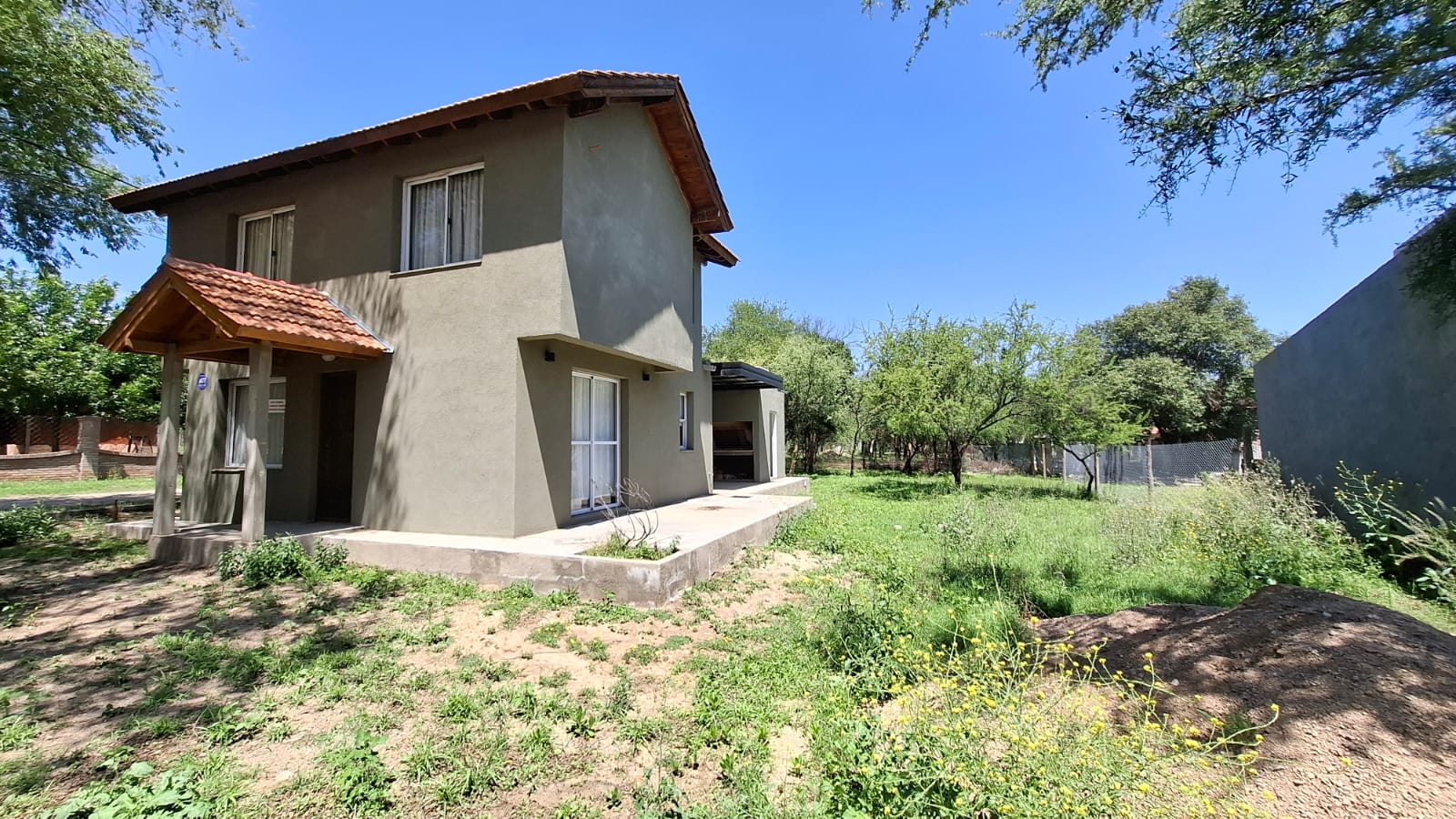 HERMOSO CHALET CENTRICO EN MERLO