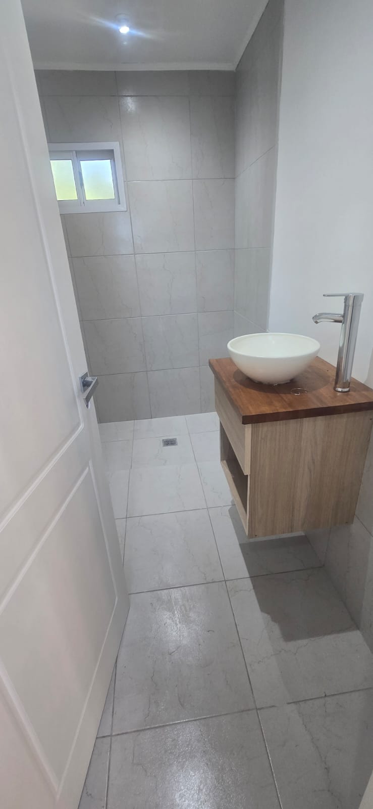 CASA MINIMALISTA EN VENTA – PEDRO MELO | MERLO, SAN LUIS