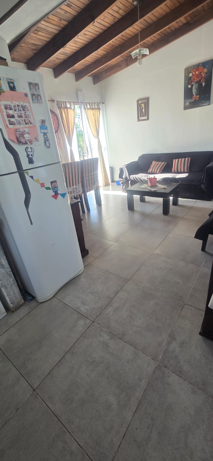 CASA DE TRES AMBIENTES EN CORTADERAS