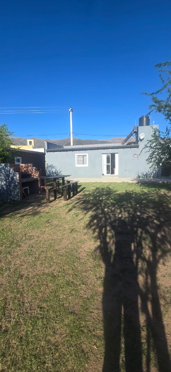 CASA DE TRES AMBIENTES EN CORTADERAS