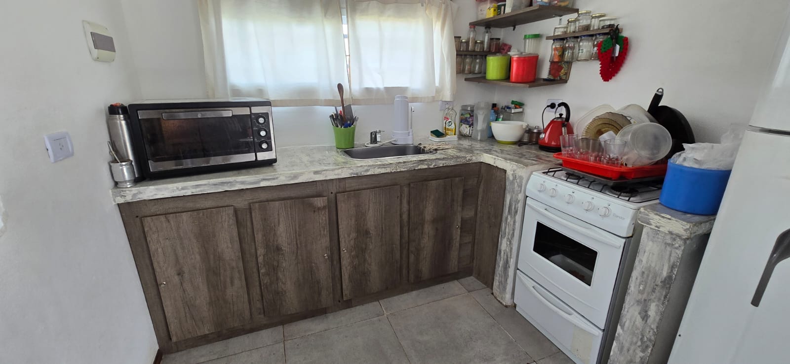 CASA DE TRES AMBIENTES EN CORTADERAS