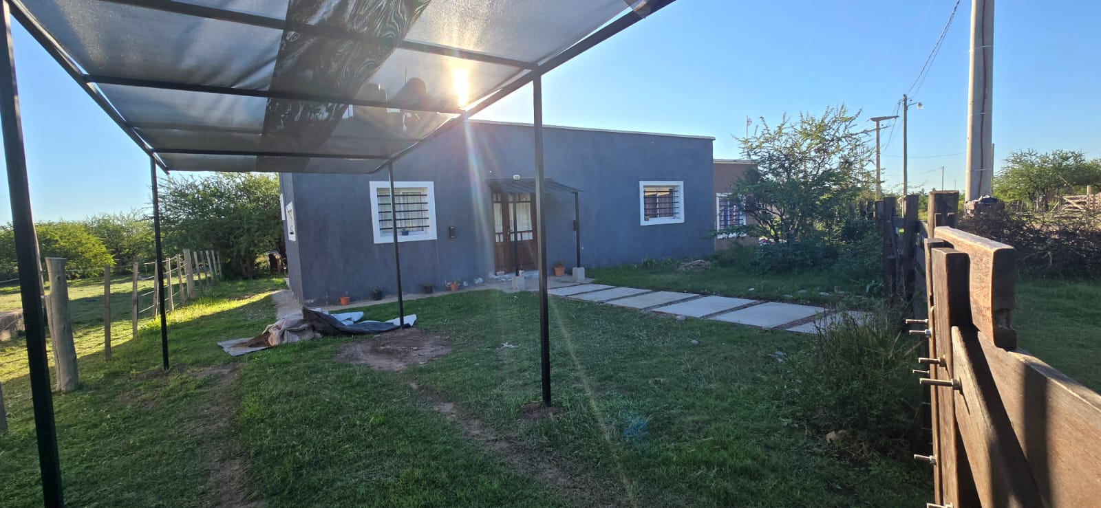 CASA DE TRES AMBIENTES EN CORTADERAS