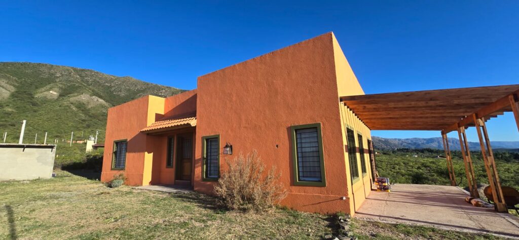 CASA AMERICANA EN VILLA ELENA