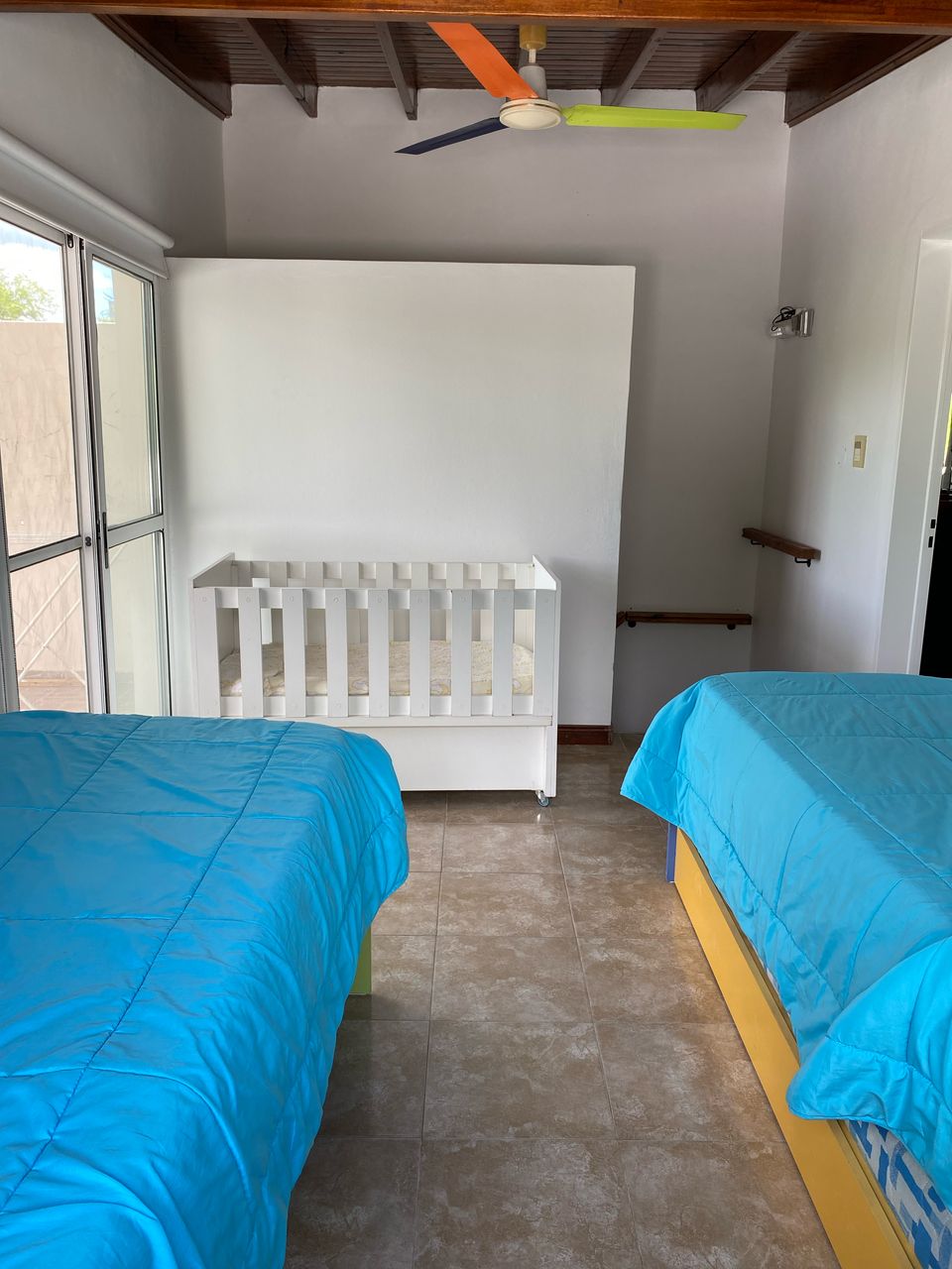 CASA EN PH DE AMBIENTES LOS MOLLES