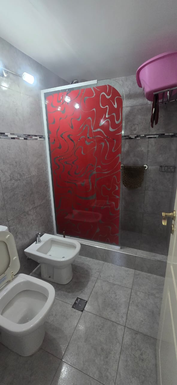 CASA EN PH DE AMBIENTES LOS MOLLES