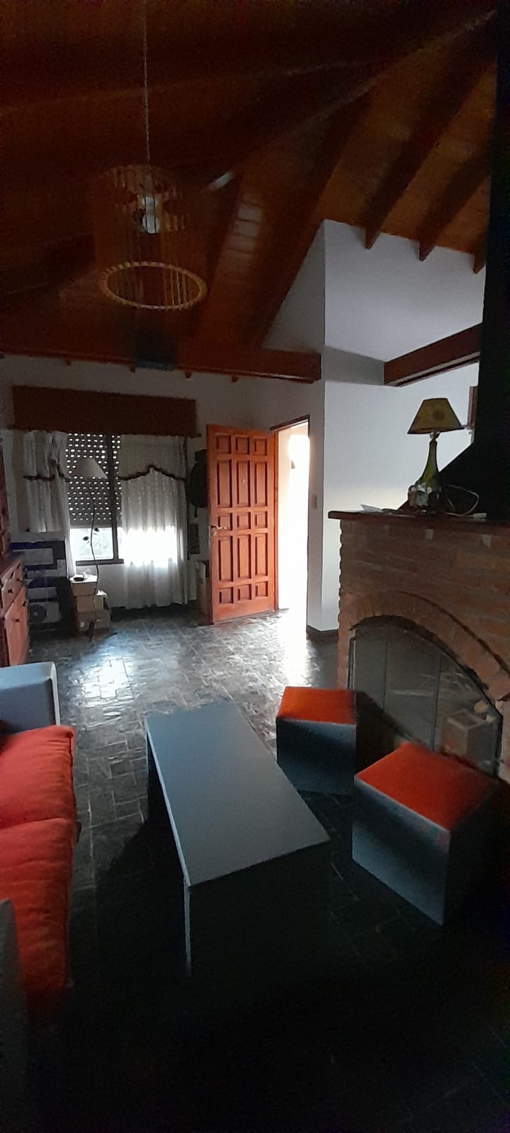 CASA EN BARRANCA COLARADA | MERLO