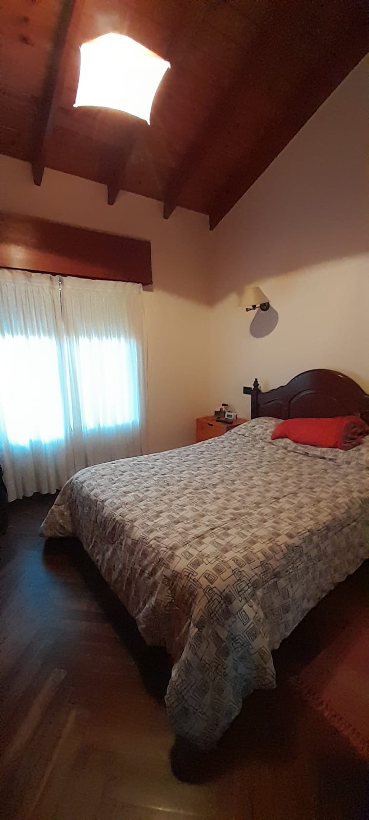 CASA EN BARRANCA COLARADA | MERLO