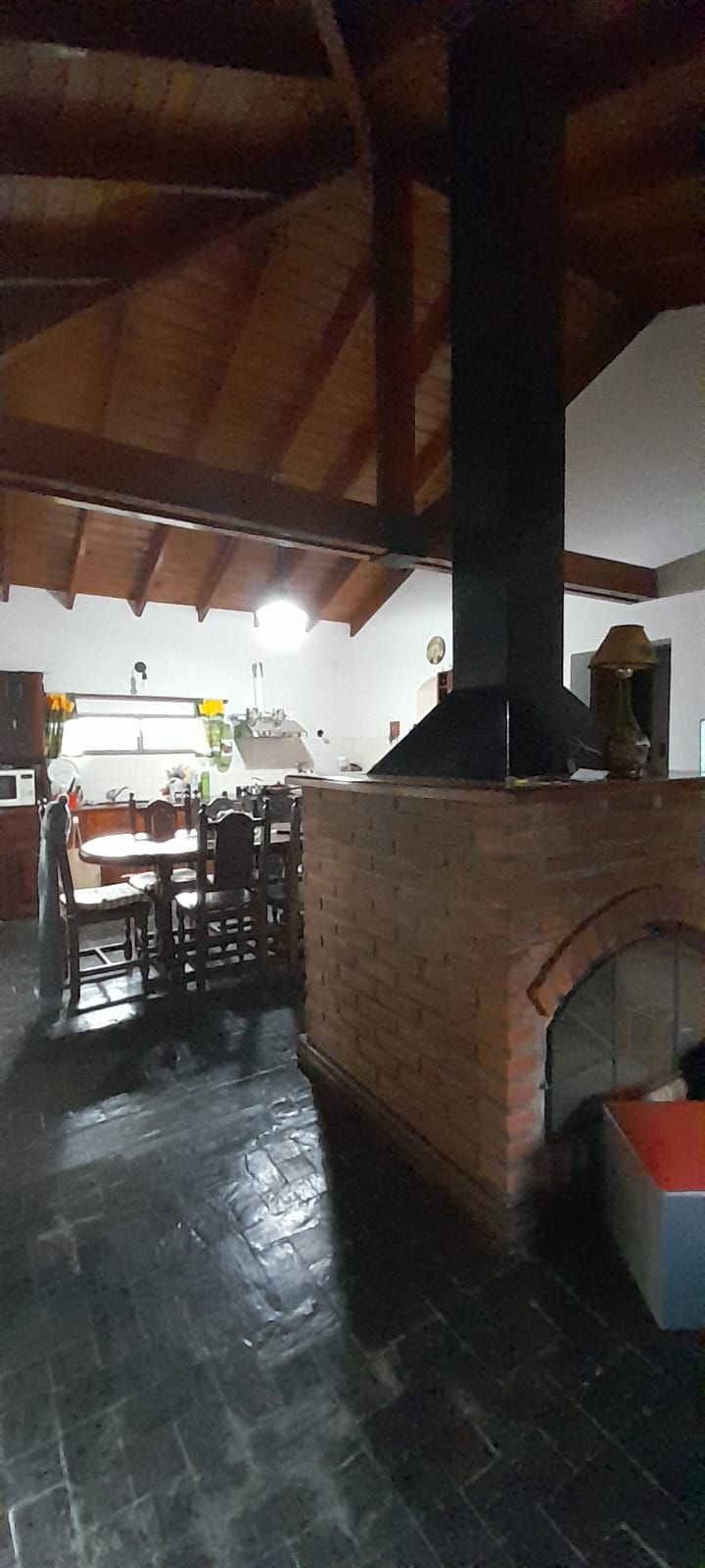 CASA EN BARRANCA COLARADA | MERLO