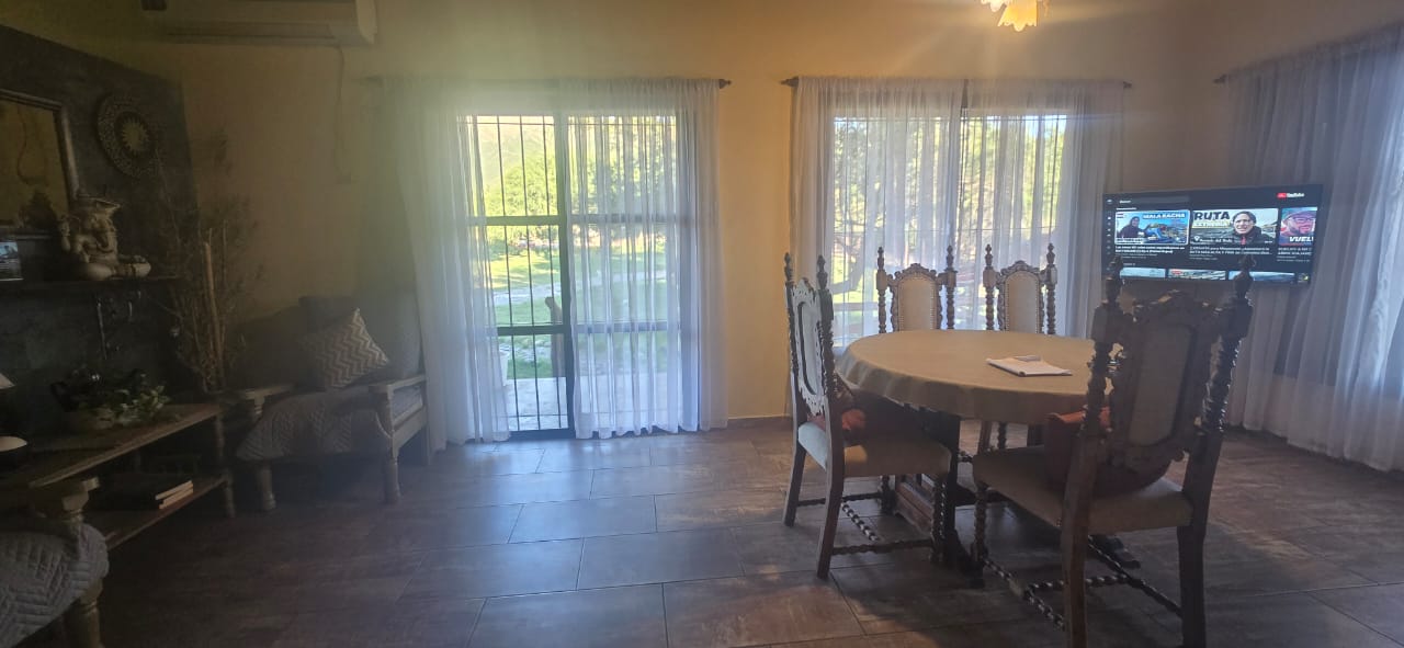 CASA EN CORTADERAS DEL LADO DE LA SIERRAS