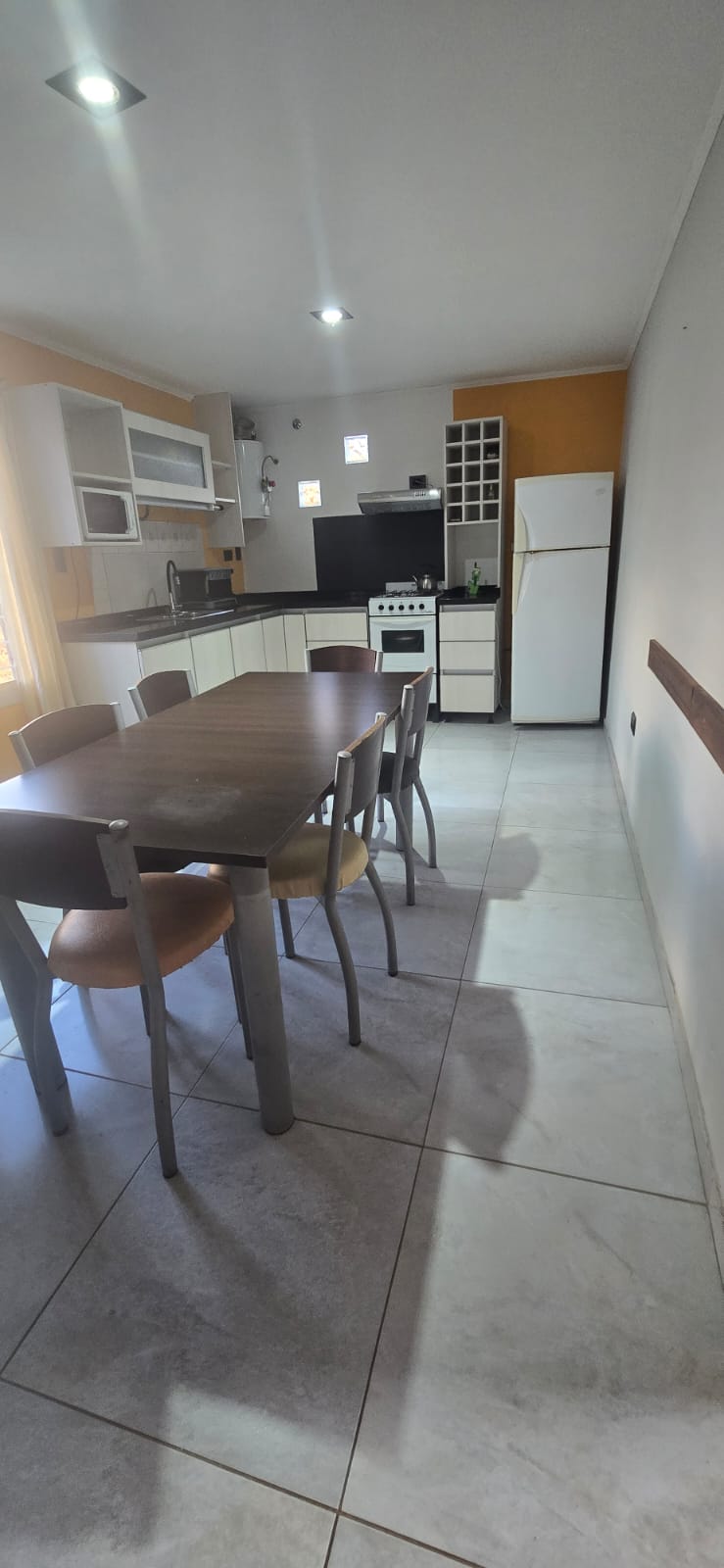 CASA MINIMALISTA EN MERLO