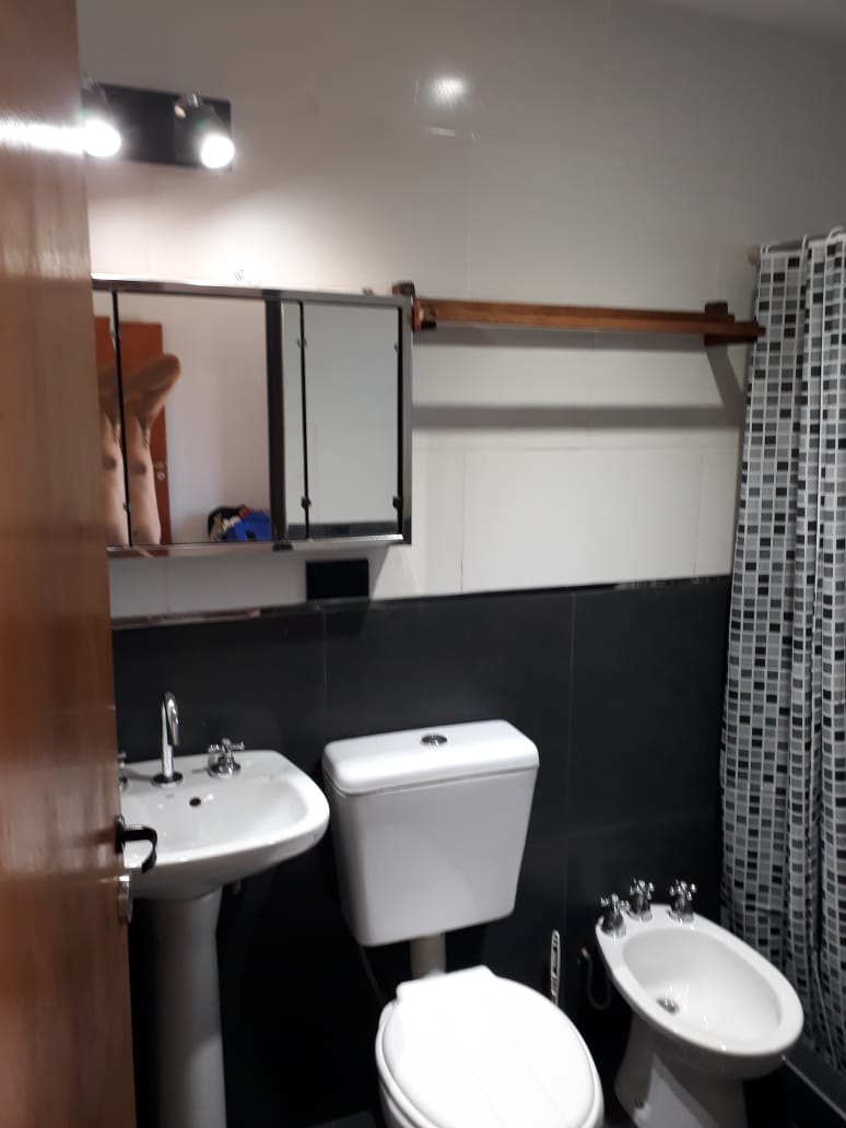 CASA MINIMALISTA EN MERLO