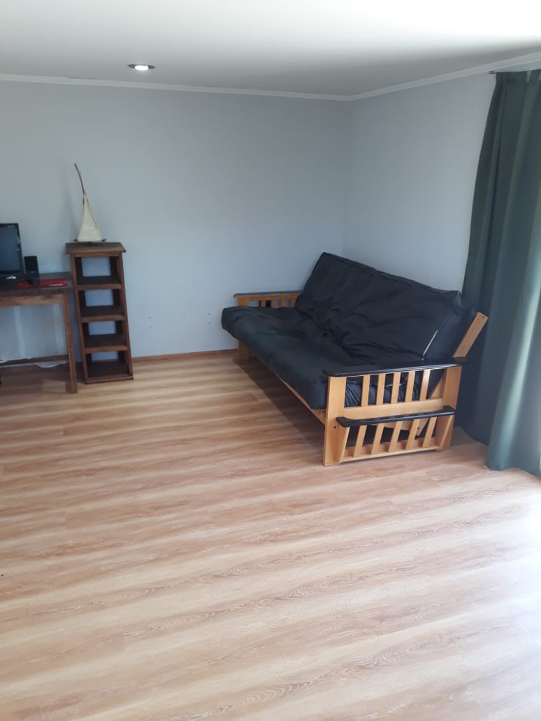 CASA MINIMALISTA EN MERLO