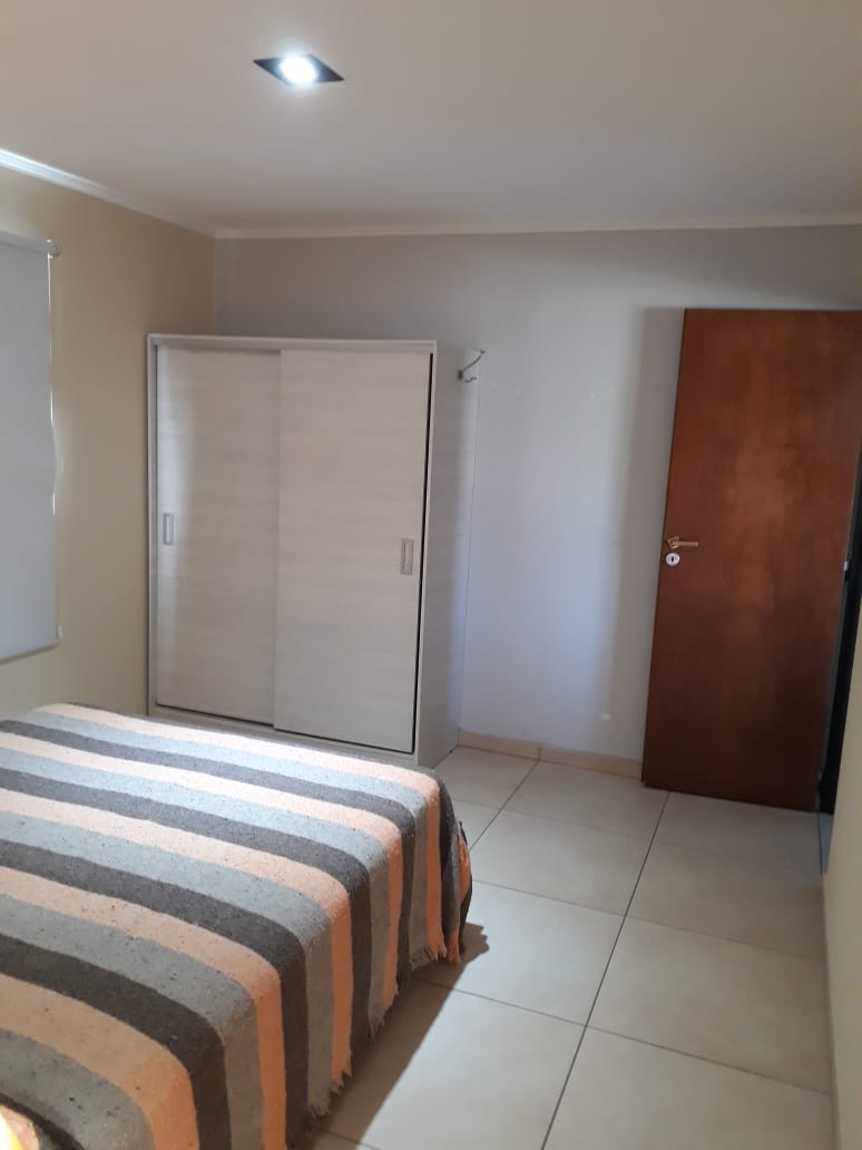 CASA MINIMALISTA EN MERLO