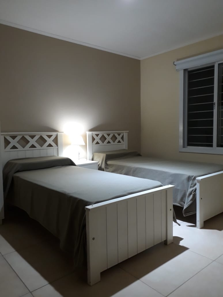 CASA MINIMALISTA EN MERLO