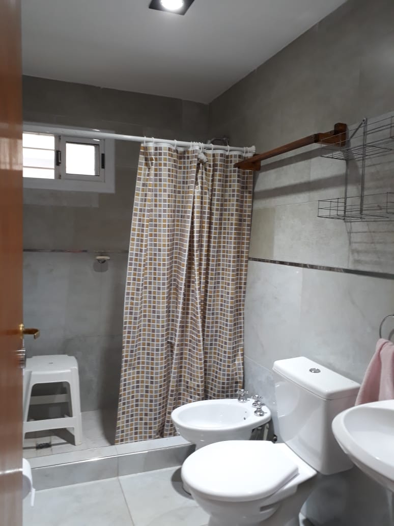 CASA MINIMALISTA EN MERLO