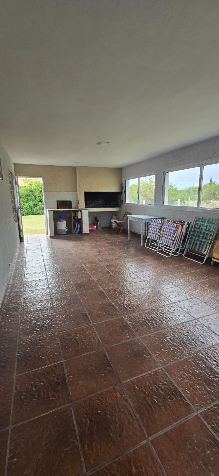 CASA MINIMALISTA EN MERLO