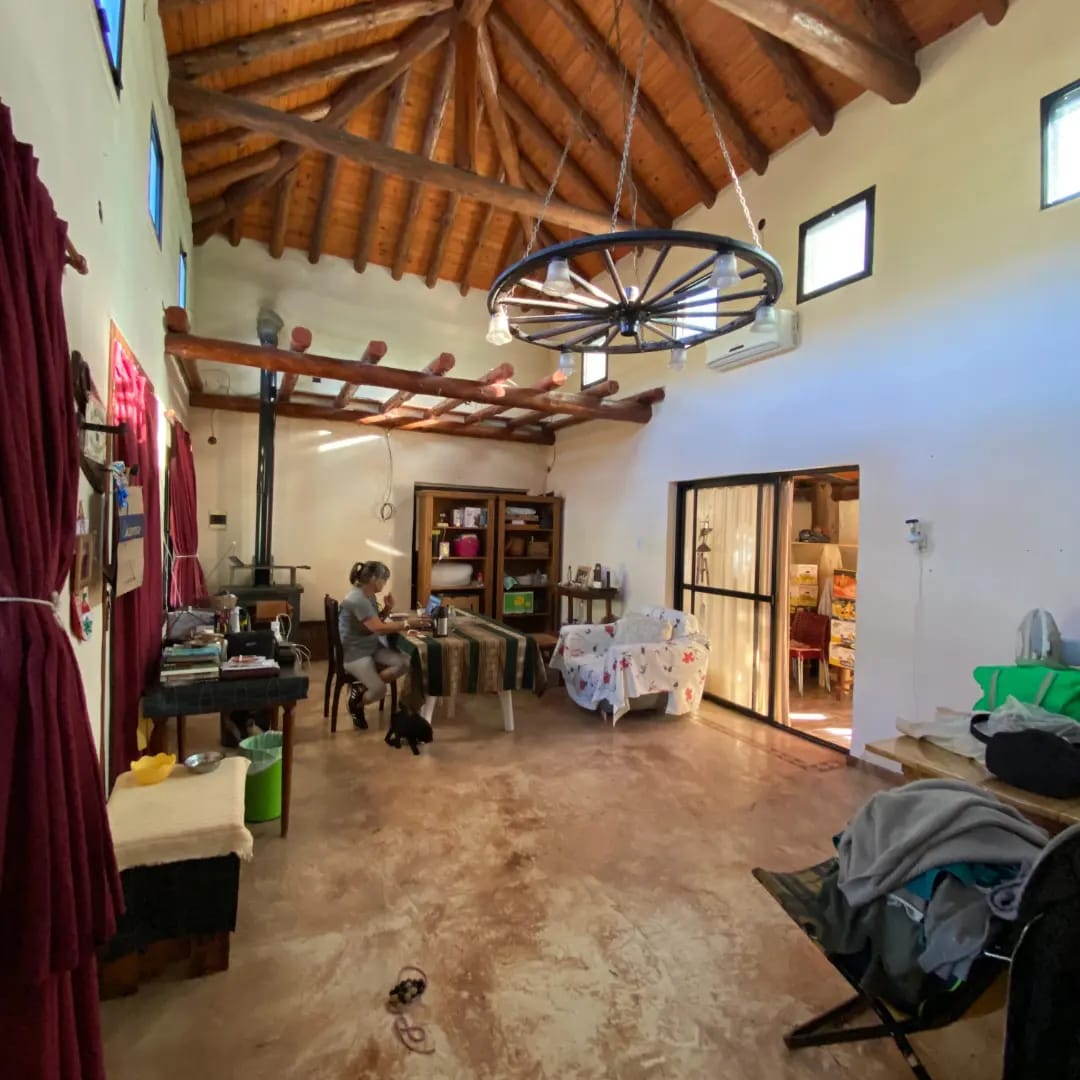 CHALET CON MONOAMBIENTE | CORTADERAS