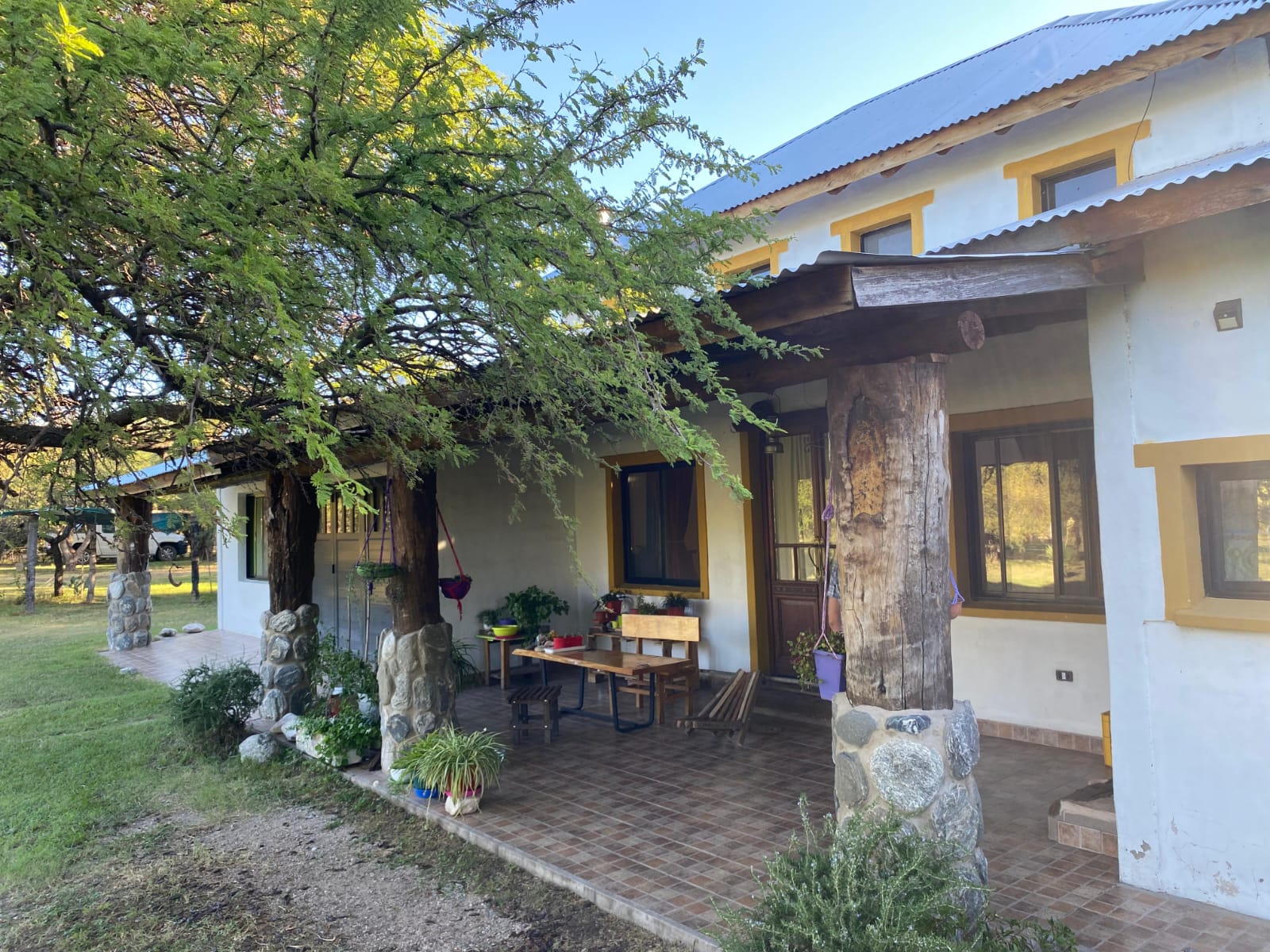 CHALET CON MONOAMBIENTE | CORTADERAS