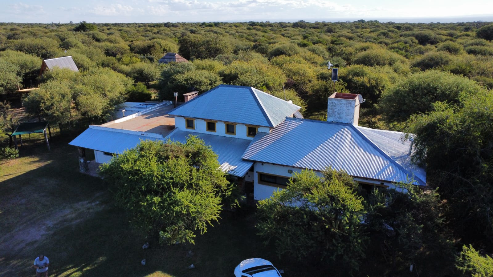 CHALET CON MONOAMBIENTE | CORTADERAS