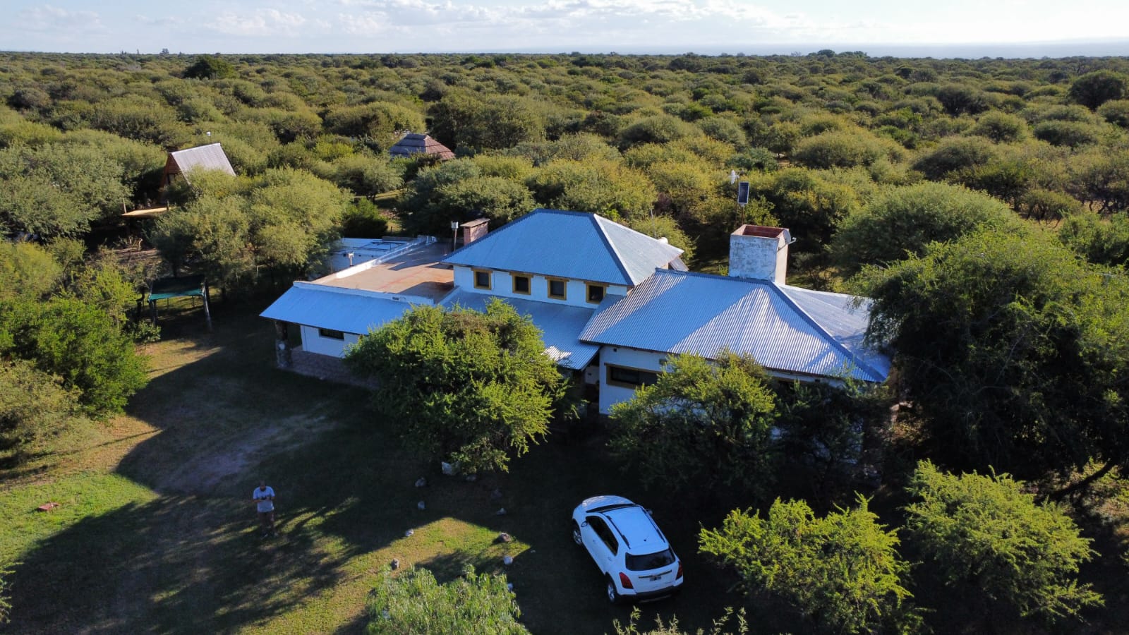 CHALET CON MONOAMBIENTE | CORTADERAS