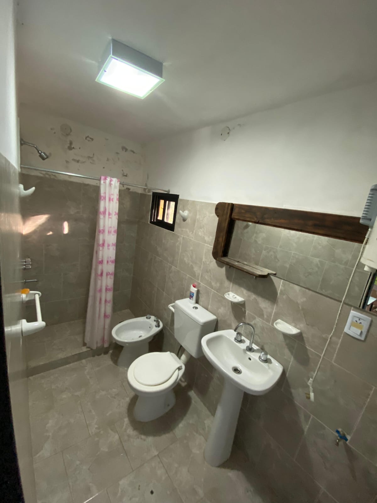 CHALET CON MONOAMBIENTE | CORTADERAS