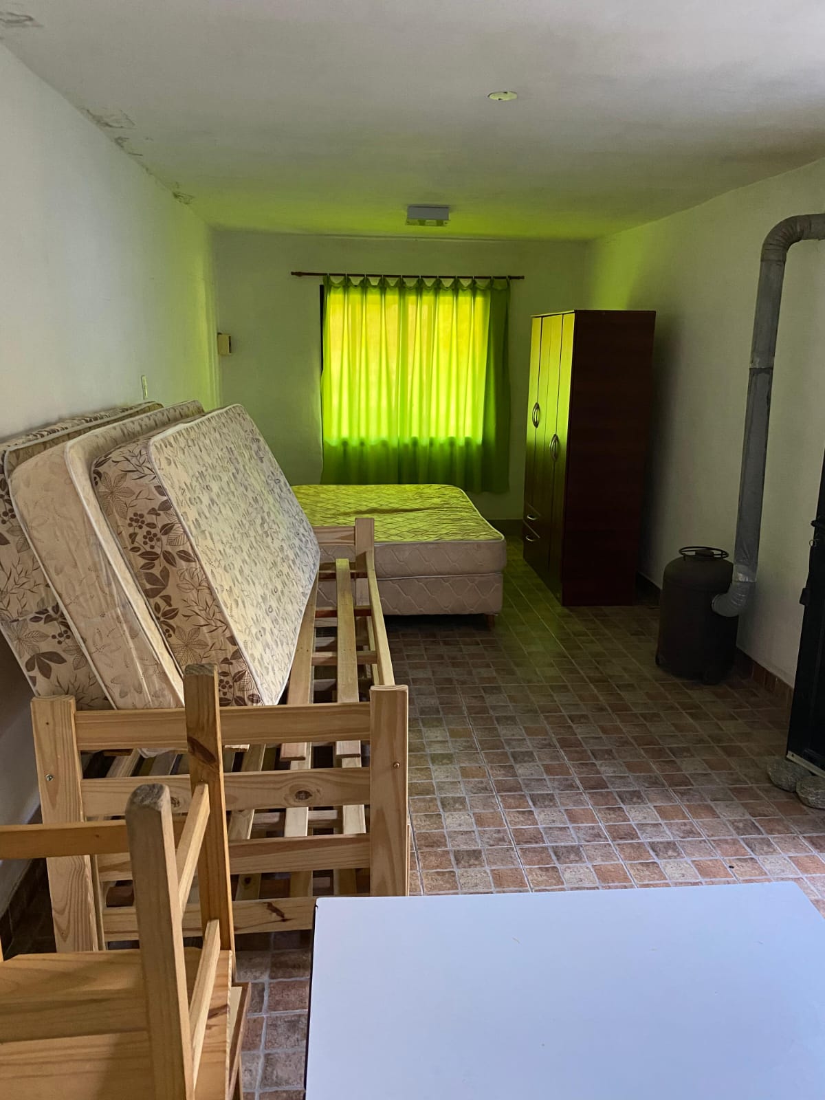 CHALET CON MONOAMBIENTE | CORTADERAS