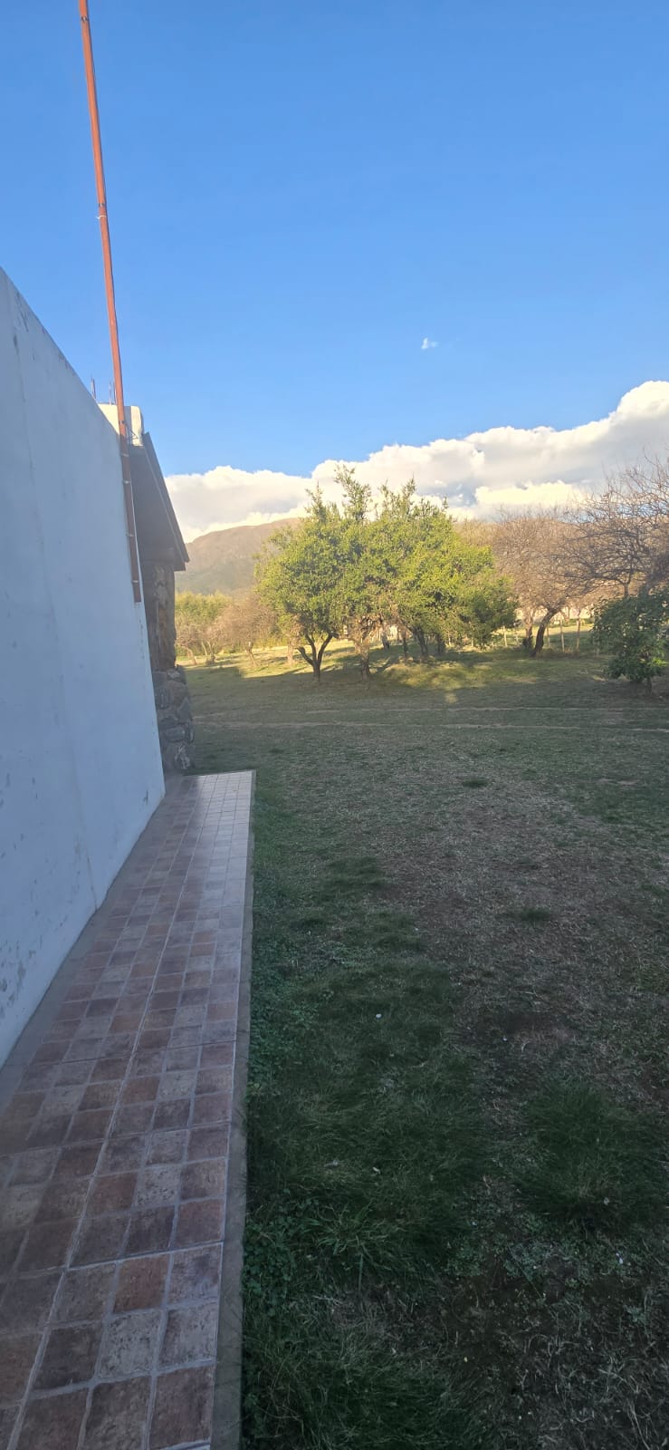 CHALET CON MONOAMBIENTE | CORTADERAS