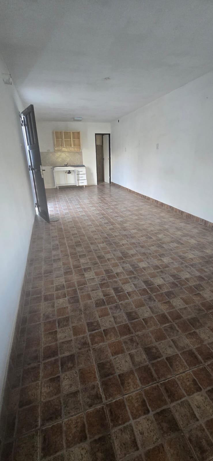 CHALET CON MONOAMBIENTE | CORTADERAS