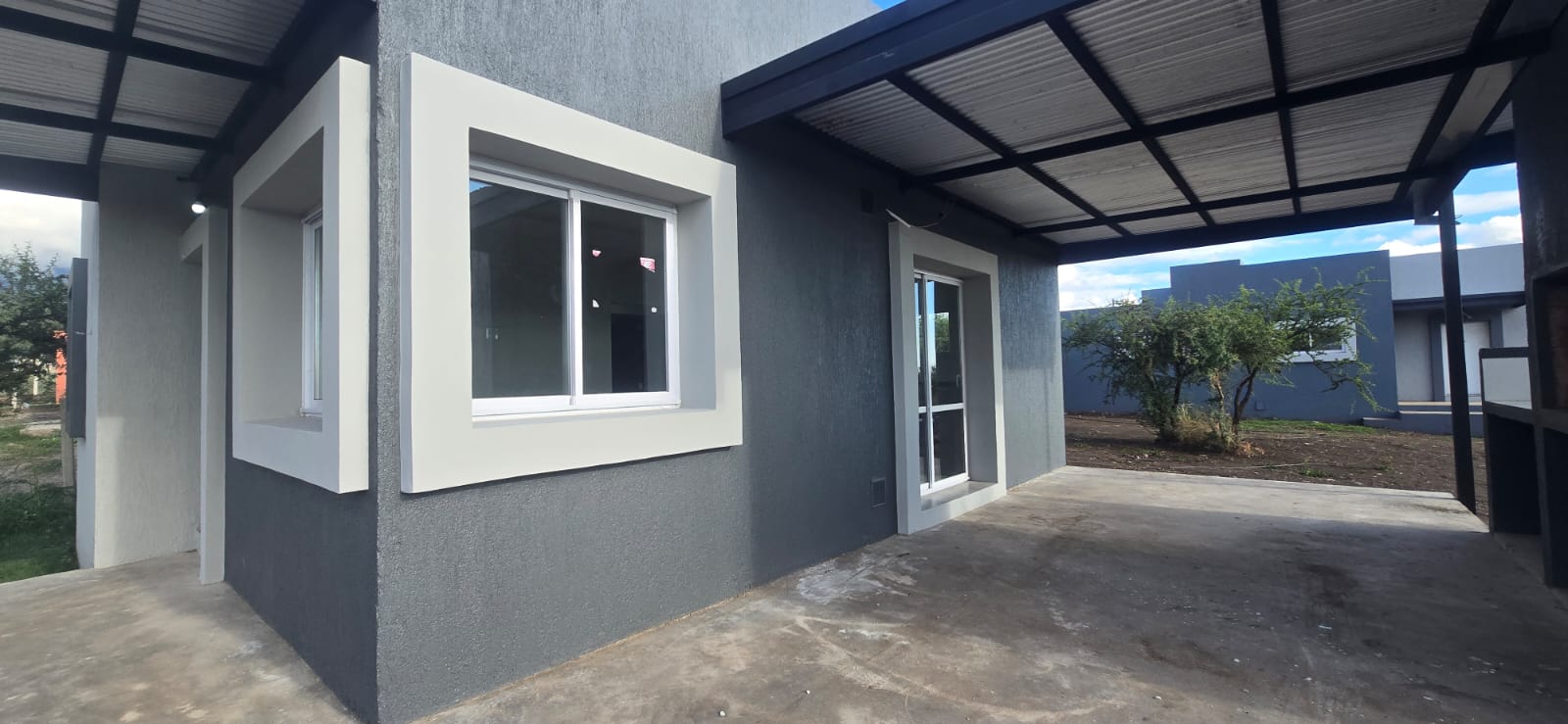 CASA MINIMALISTA DE TRES AMBIENTES LA ARBOLADA | MERLO | LOTE 1 VIVIENDA 1