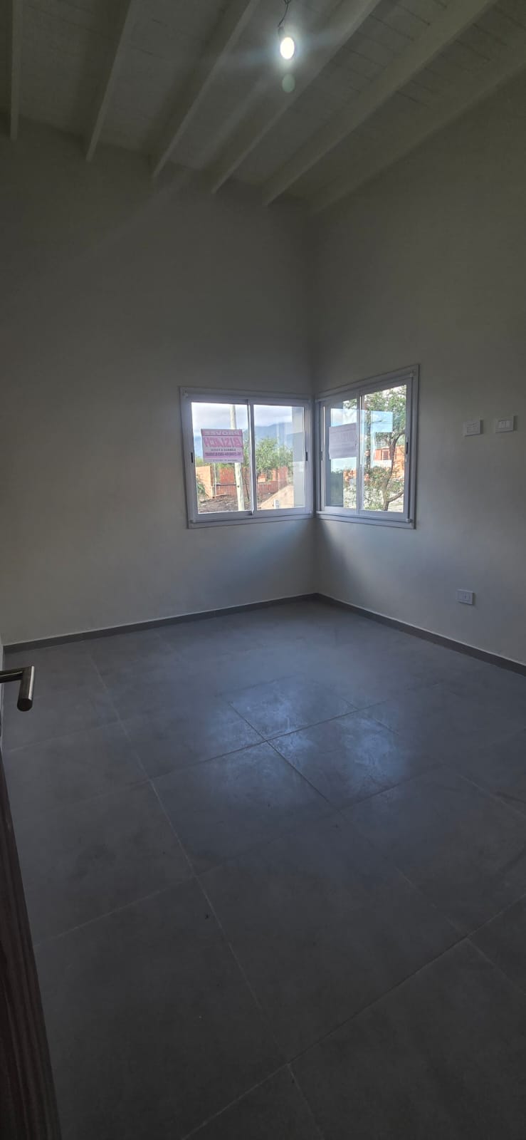 CASA MINIMALISTA DE TRES AMBIENTES LA ARBOLADA | MERLO | LOTE 1 VIVIENDA 1